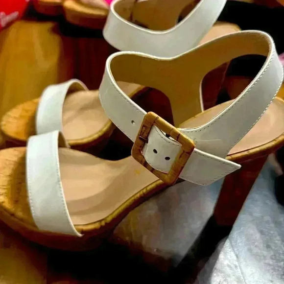 Stuart Weitzman white cork heeled shoes. NEW - Picture 6 of 6